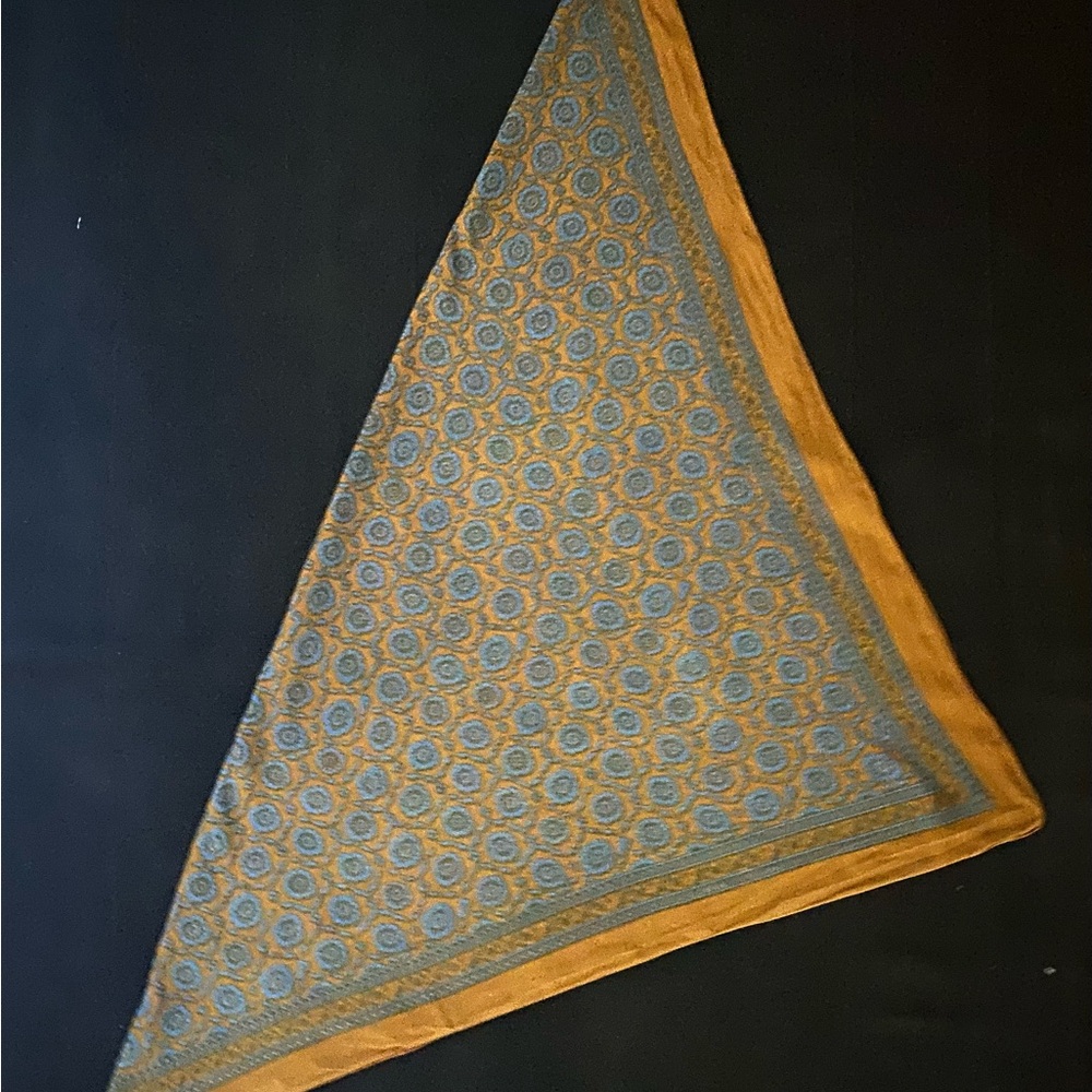 Moismont cotton floral scarf